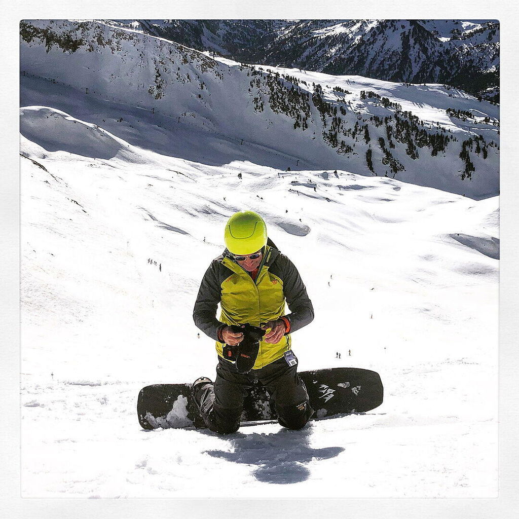Jones Mini Mind Expander snowboard barn 138 pudder