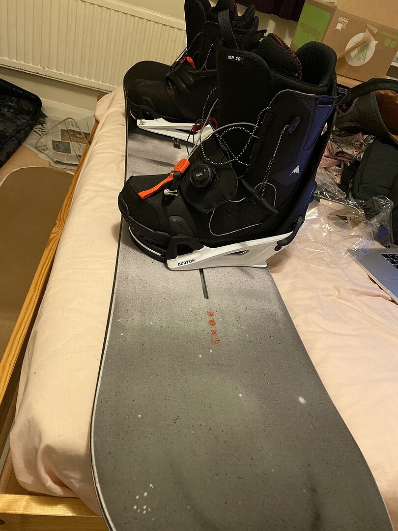 Burton Process Flying V snowboard Good Dog twin