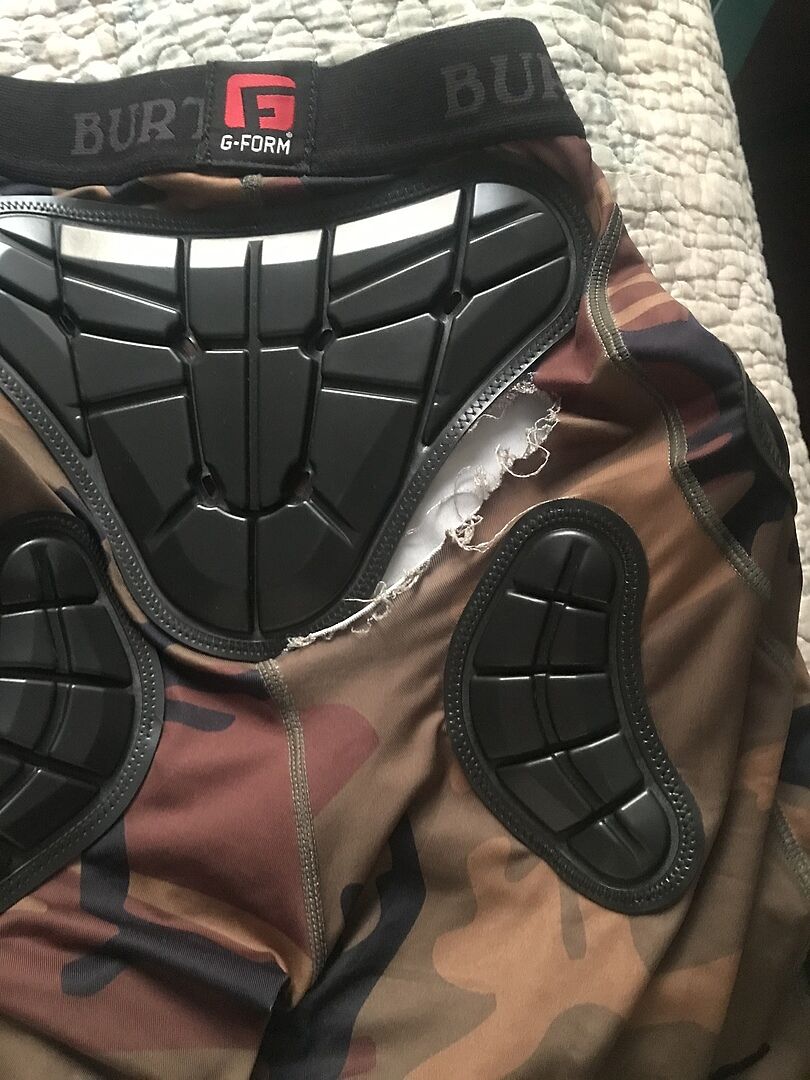 Burton Impact shorts True Black polstret