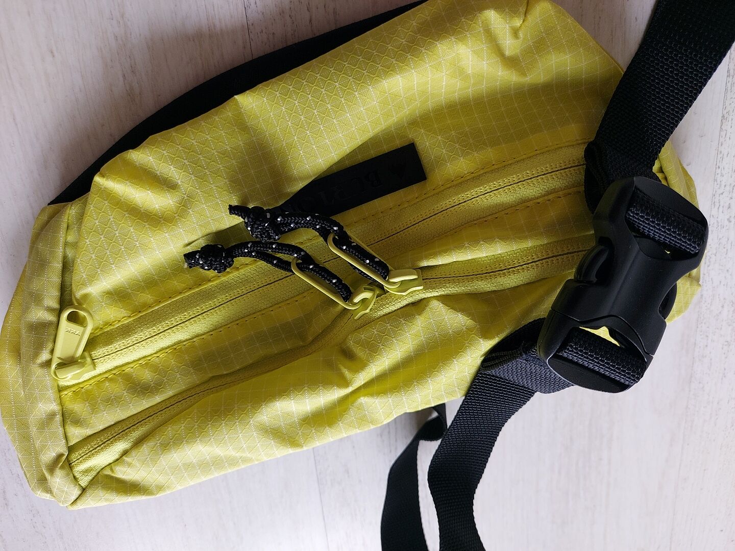 Burton 3L midjeveske justerbar stropp