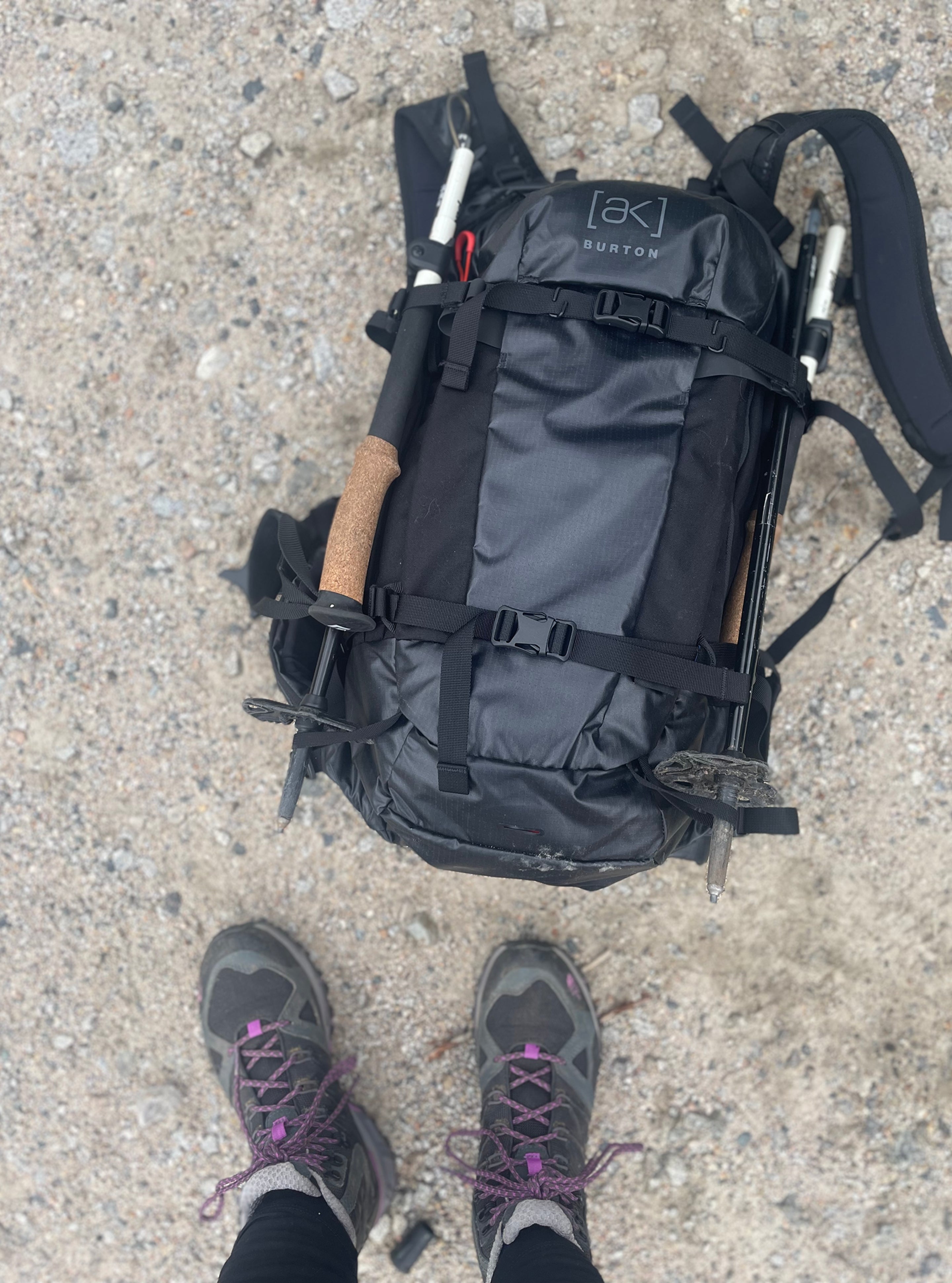 Burton [ak] Dispatcher 35L ryggsekk Rum Raisin topptur