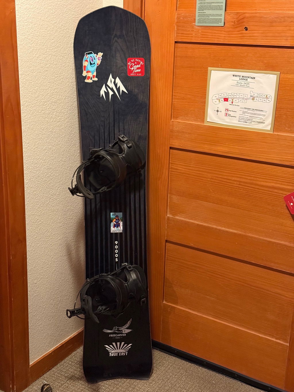Jones Freecarver 9000s snowboard 156 camber