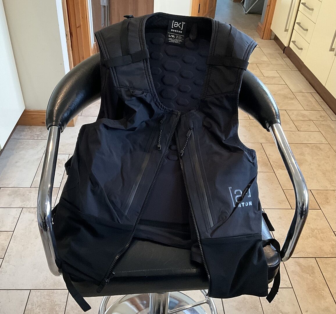 Burton [ak] Dispatcher 13L vestsekk True Black topptur
