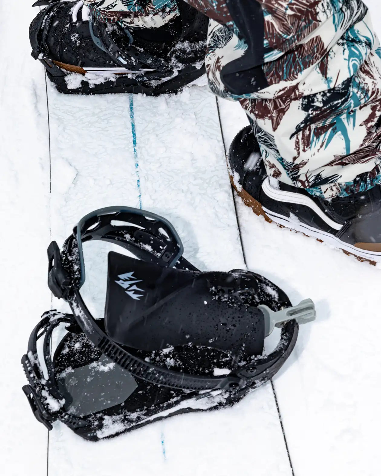 Jones Mercury FASE snowboardbinding Stealth Black
