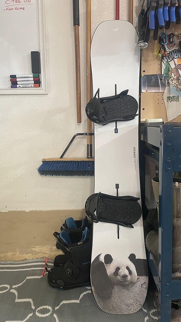 Burton Process Flying V snowboard Good Dog twin
