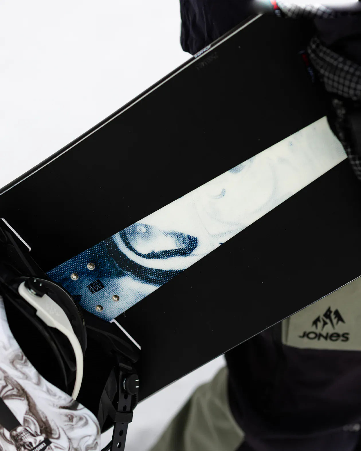 Jones Mind Expander 2025 snowboard 154 pudder