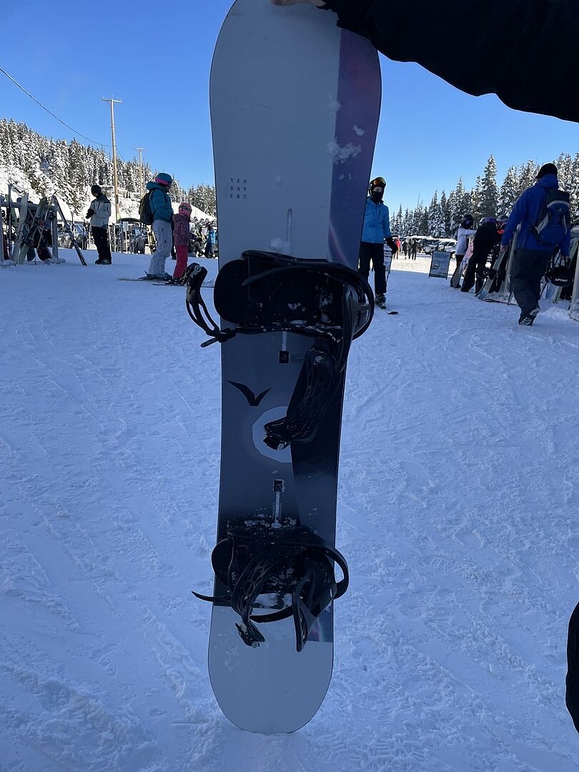 Burton Yeasayer Flying V snowboard Graphic 140 myk