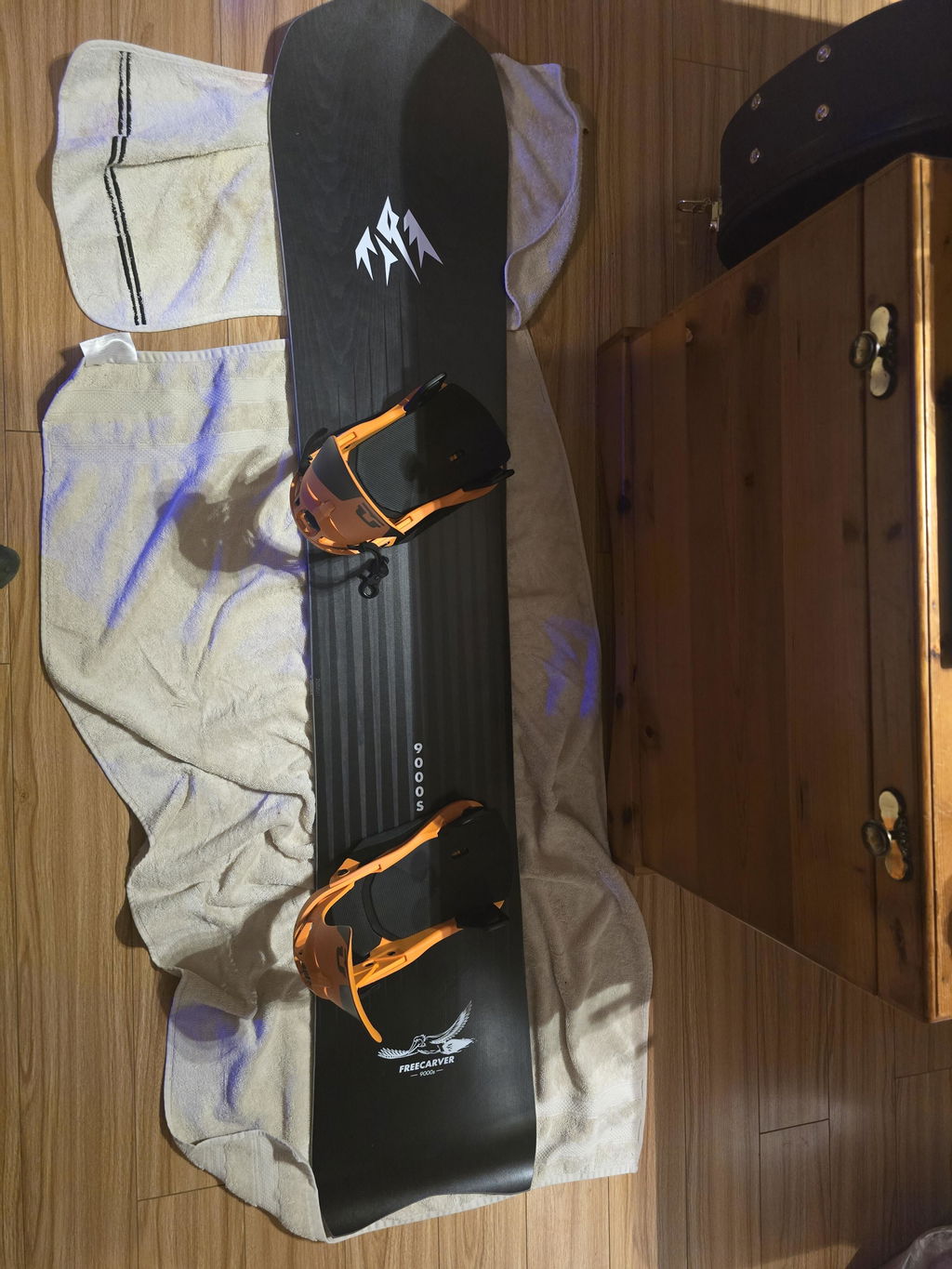 Jones Freecarver 9000s snowboard 156 camber