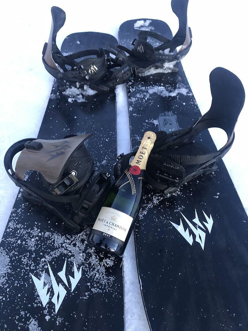 Jones Mini Mind Expander snowboard barn 138 pudder