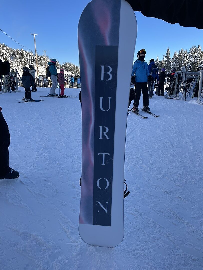 Burton Yeasayer Flying V snowboard Graphic 140 myk