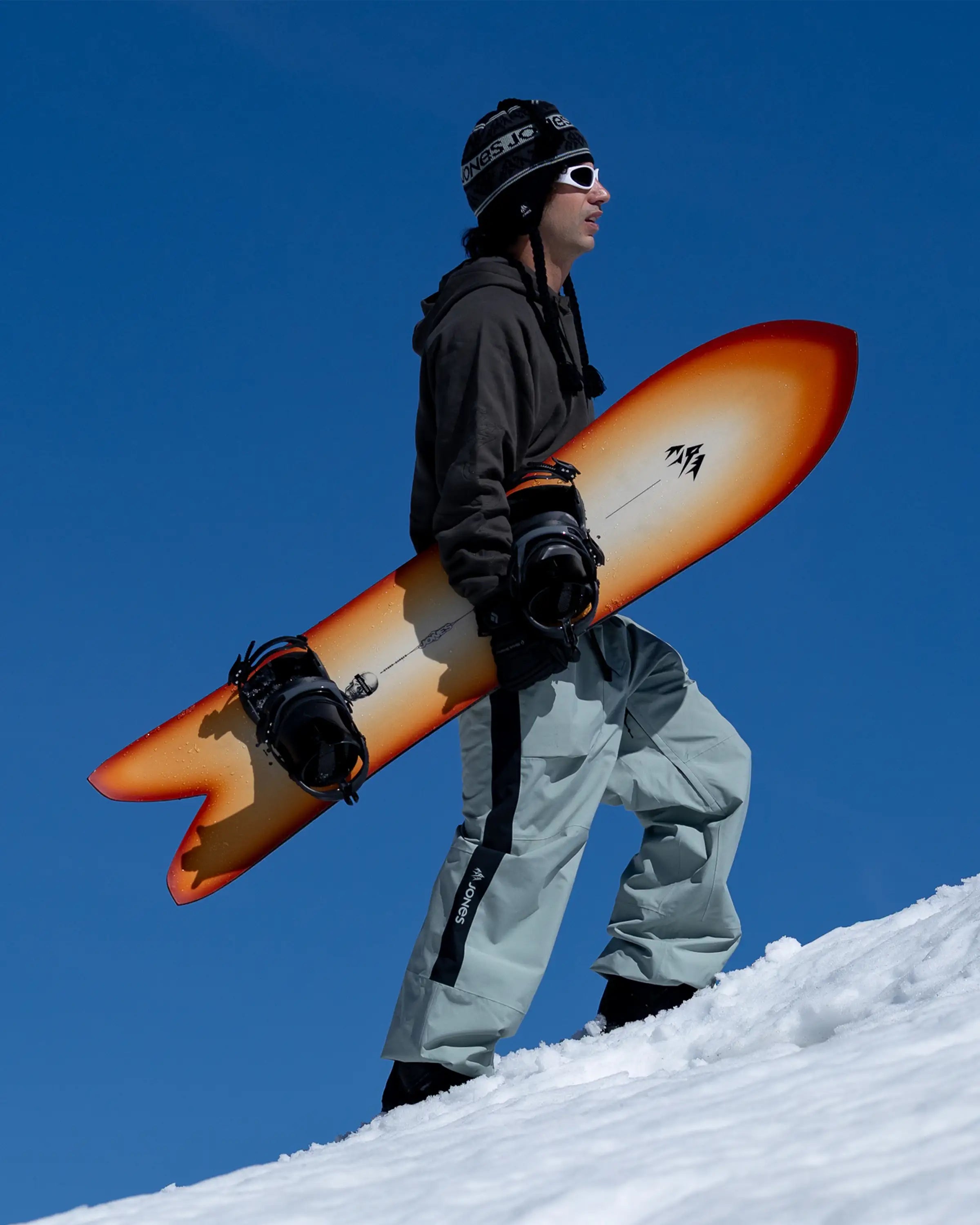 Jones Storm Chaser snowboard pudder fish
