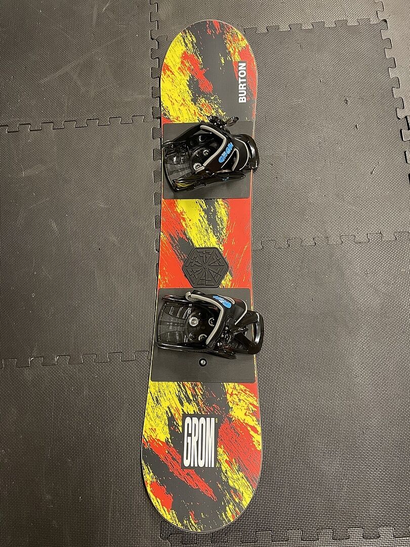 Burton Grom Flat Top snowbrett barn Purple Teal nybegynner