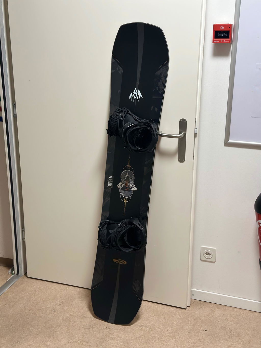 Jones Mountain Twin Pro snowboard 157 allmountain