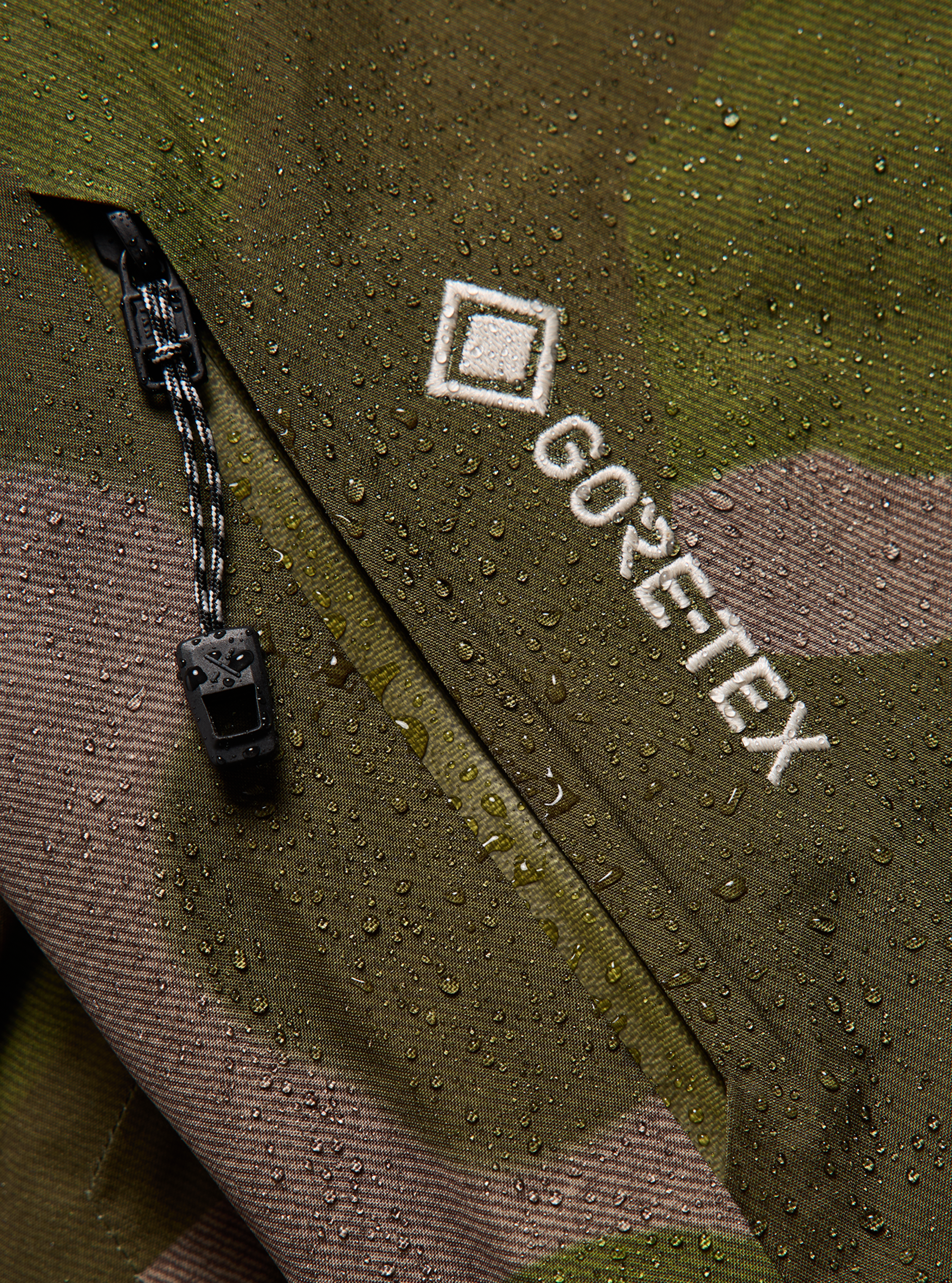 Burton [ak] Cyclic GORE-TEX 2L anorakk True Black