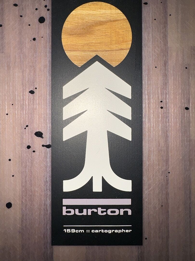Burton Cartographer Camber snowboard Fractal Burning pudder