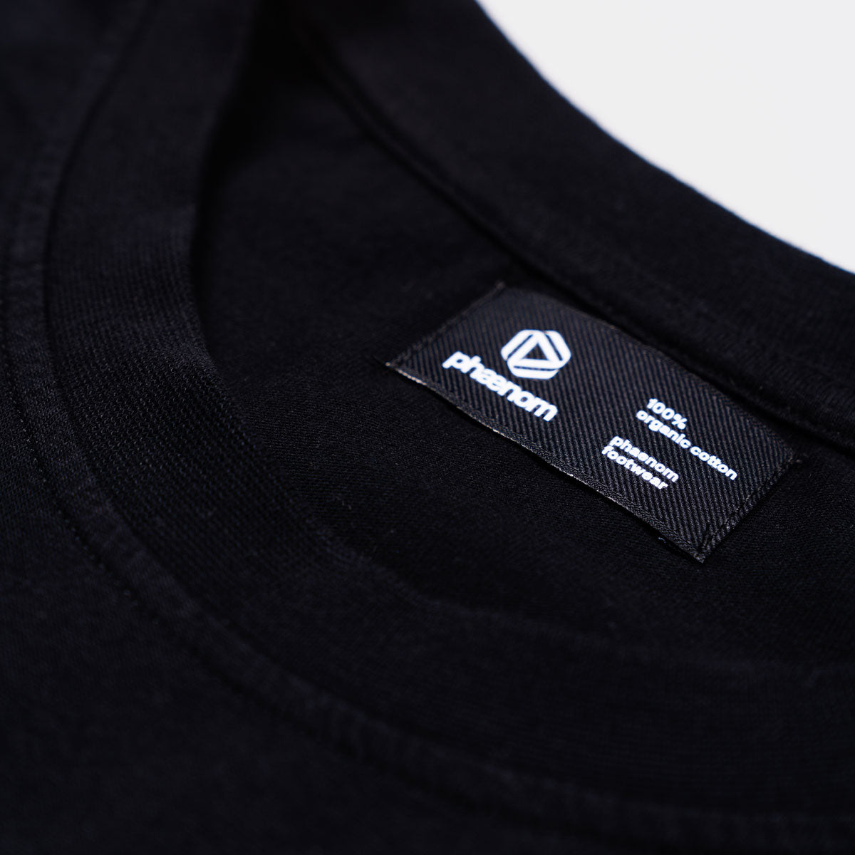 Phaenom Tee 01 t-skjorte M svart økologisk