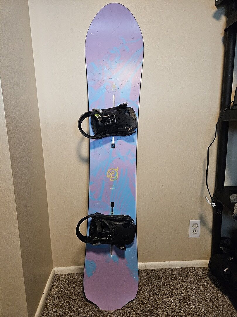 Burton Family Tree Alekesam Camber snøbrett Graphic surf