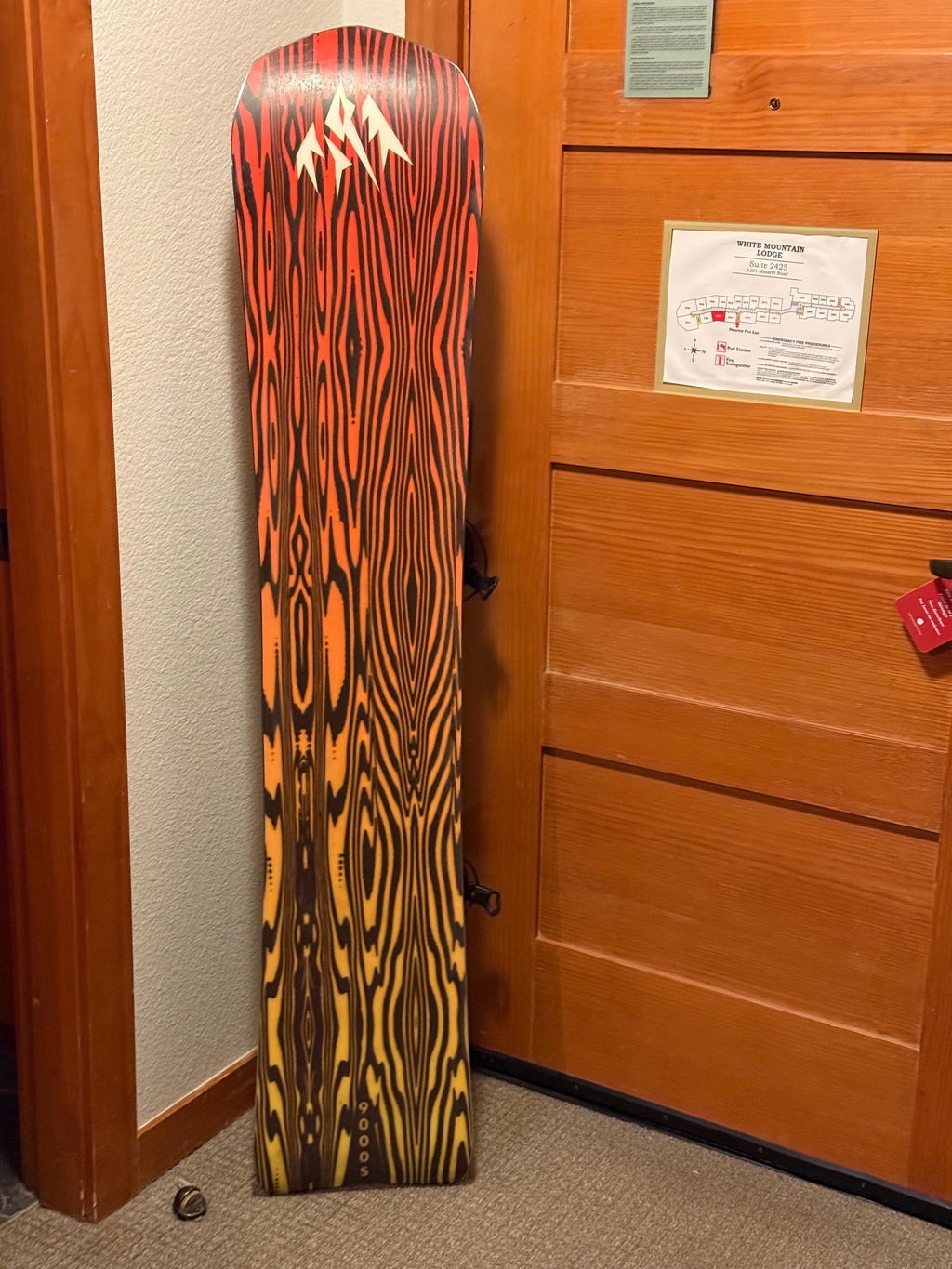 Jones Freecarver 9000s snowboard 156 camber