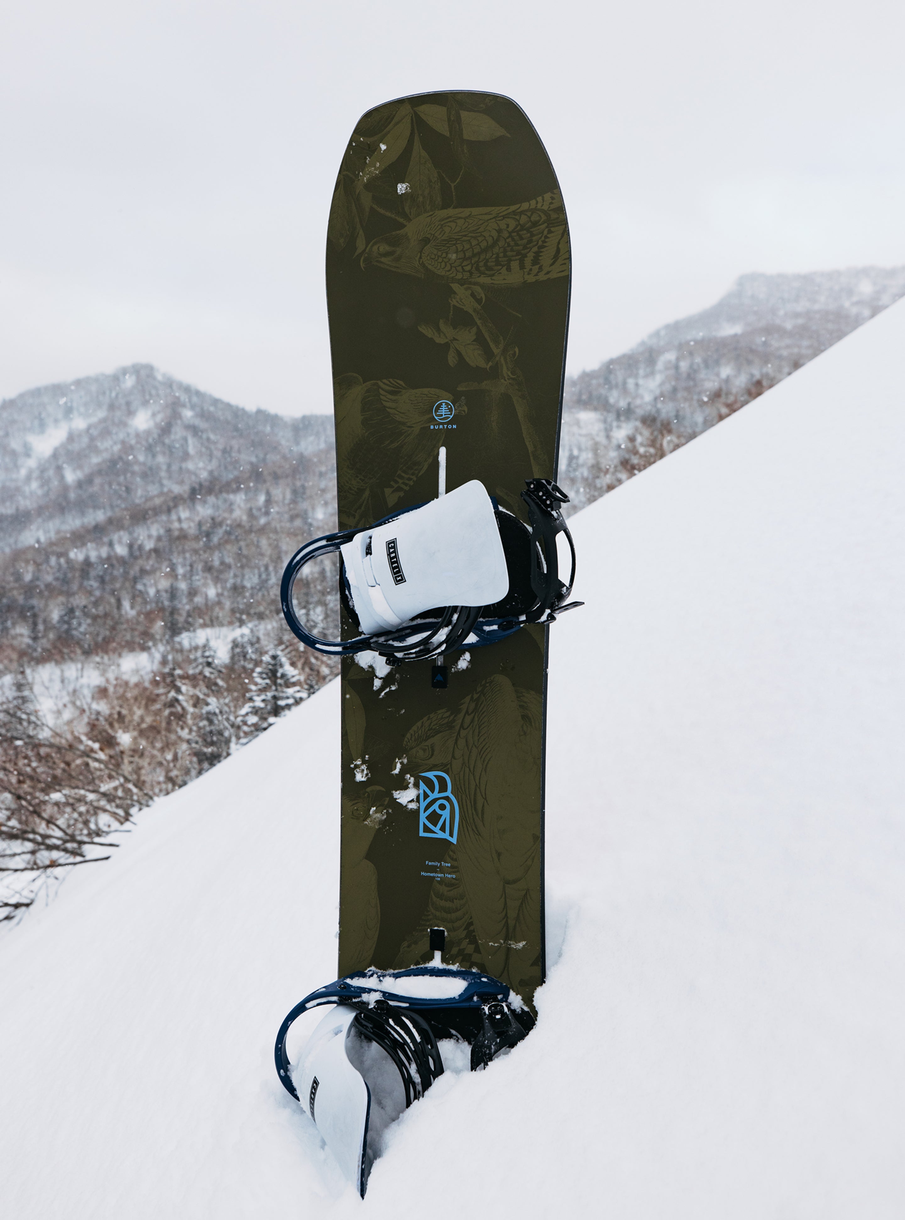 Burton Family Tree Hometown Hero Camber snowboard 156 flyt