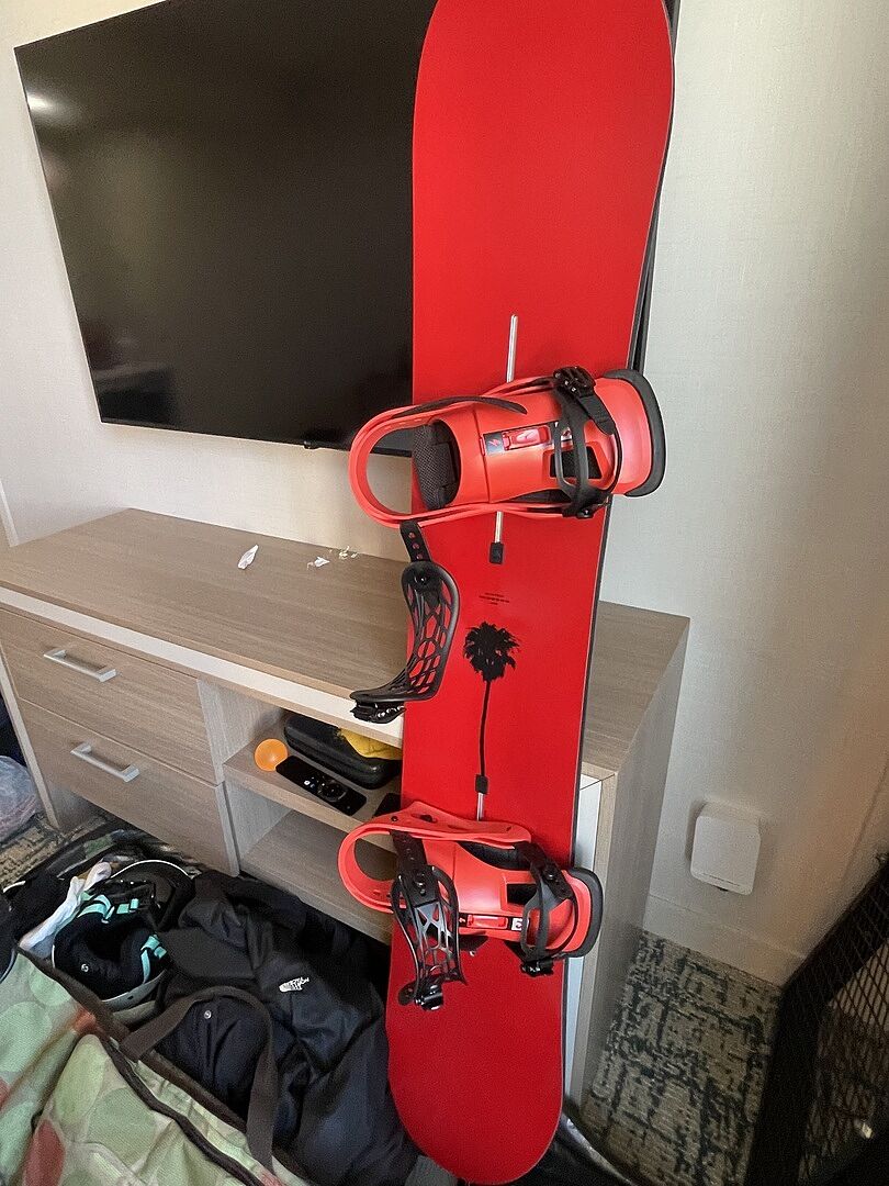Burton Blossom Camber snowboard Dragon 155 true twin