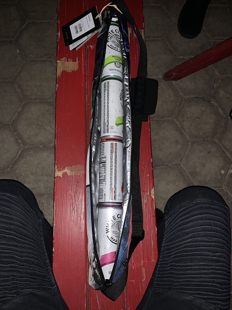 Burton Beeracuda kjølebag 2L crystal dye isolert