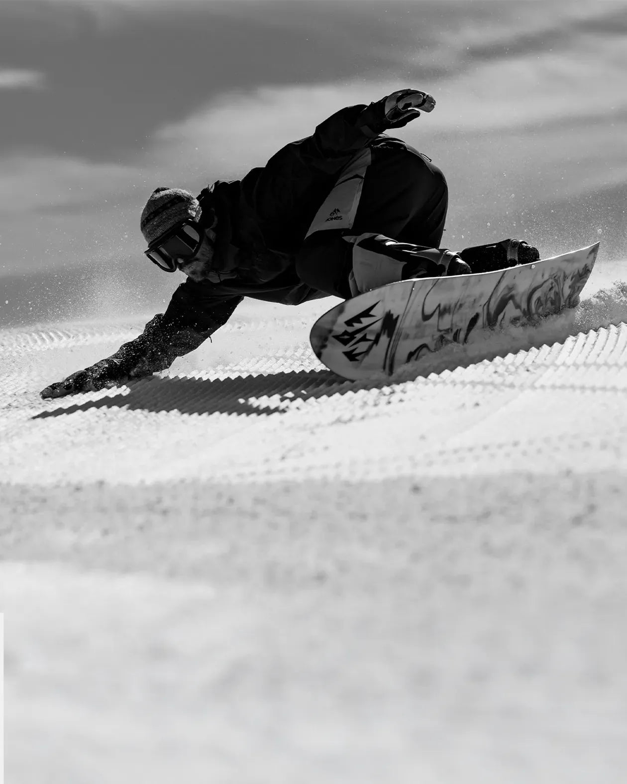 Jones Storm Wolf 2025 snowboard Surf Camber