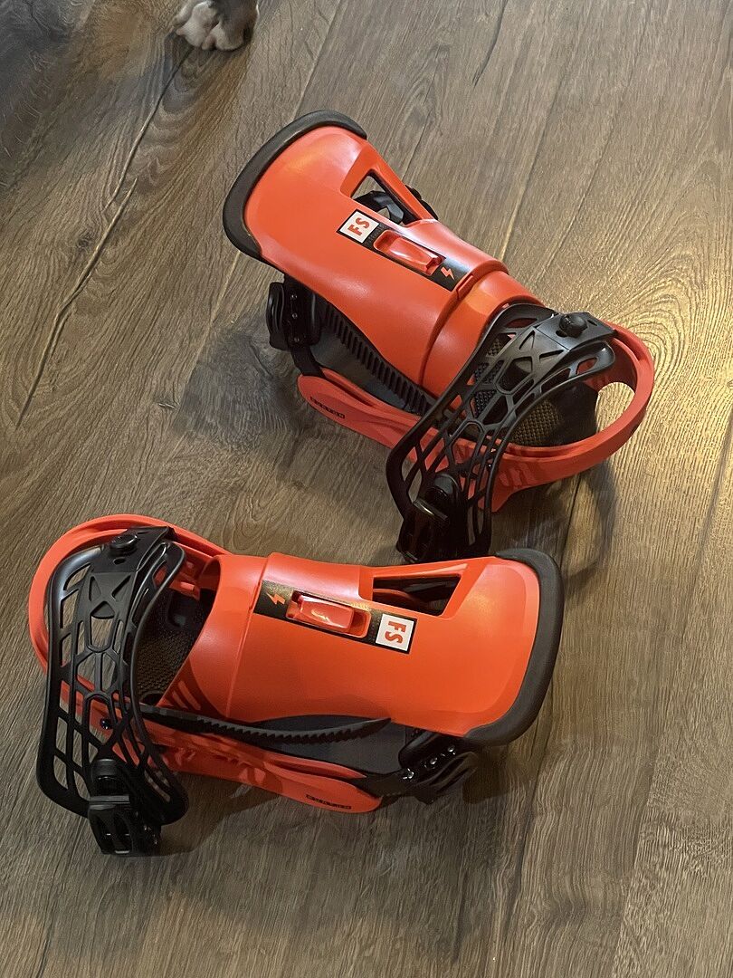 Burton Freestyle snowboardbinding svart myk flex